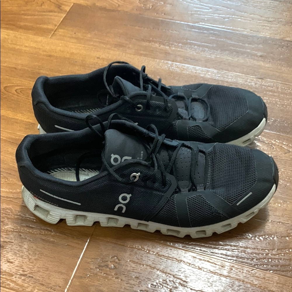 On Cloud Running Athletic Sneakers